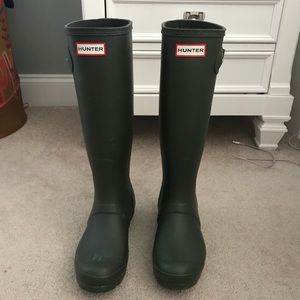 green hunter boots